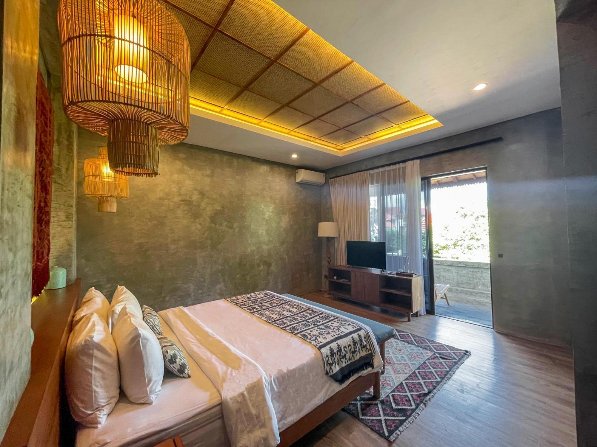Leafy Aparthotel